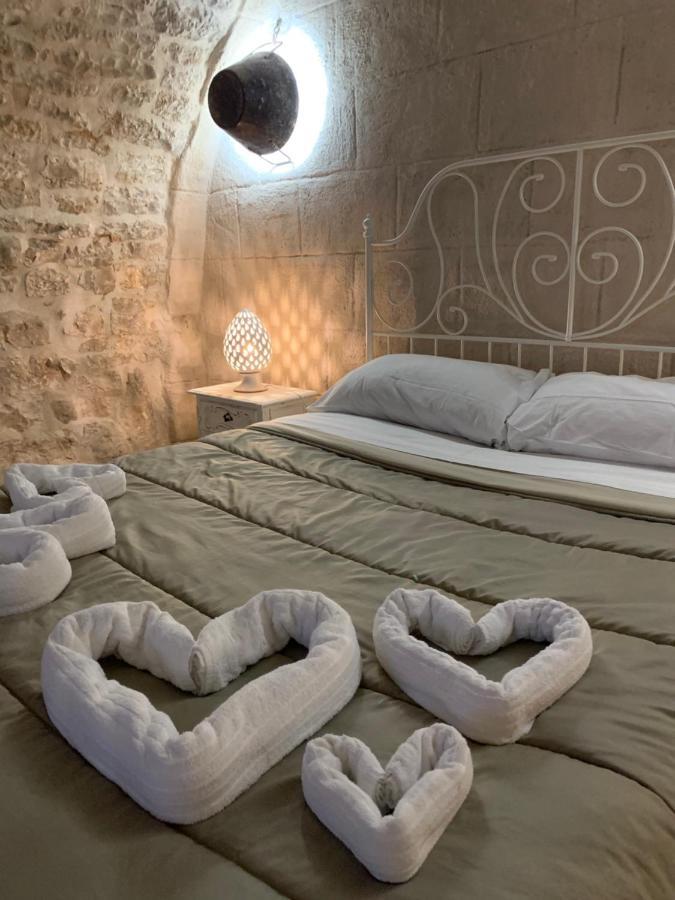 Fiori Catene Tra Le Torri Conversano Buitenkant foto