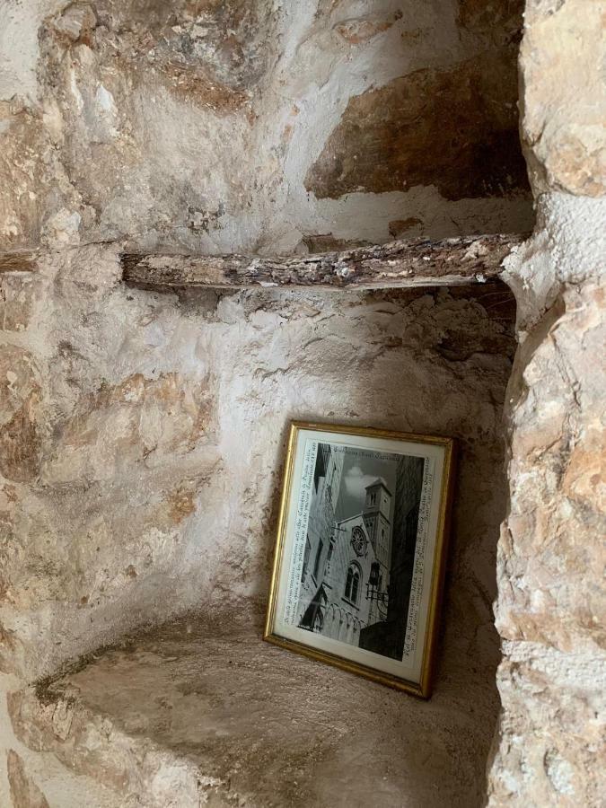 Fiori Catene Tra Le Torri Conversano Buitenkant foto